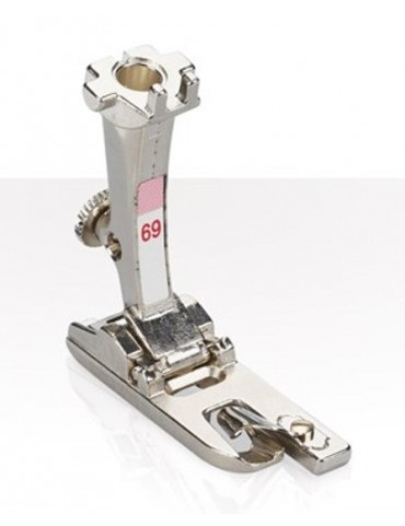 69 - Ourleur 4mm coquille...