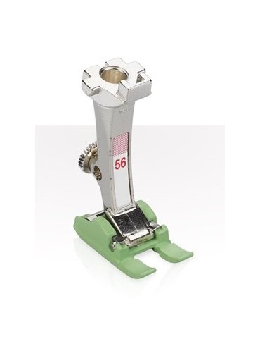 56 - Pied ouvert broderie...